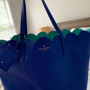 Kate Spade scallop tote